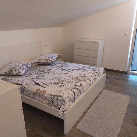 Apartmani Popovic 波雷奇 外观 照片