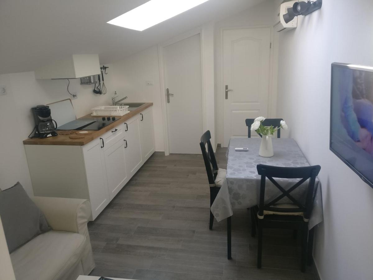 Apartmani Popovic 波雷奇 外观 照片