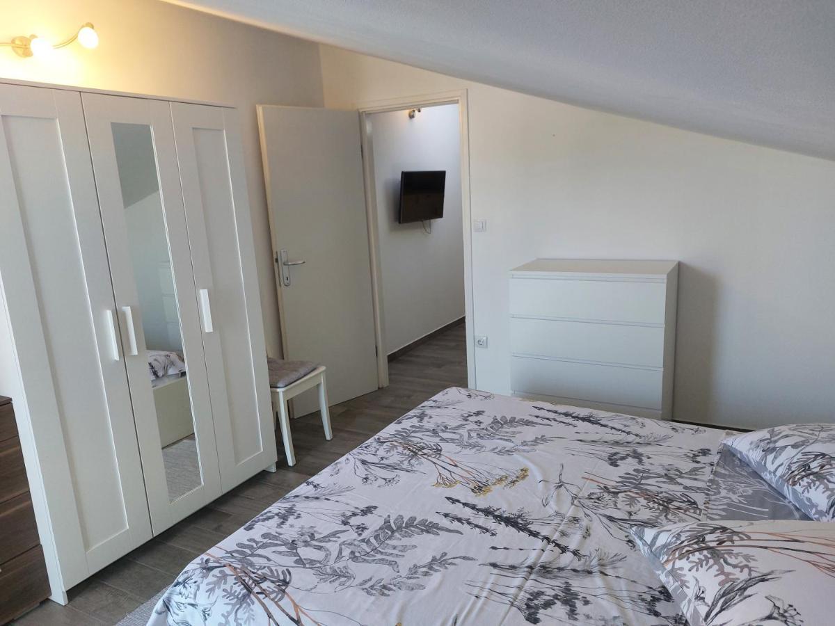 Apartmani Popovic 波雷奇 外观 照片