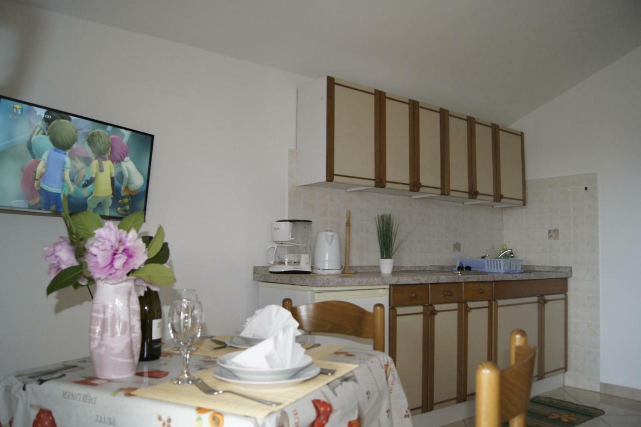 Apartmani Popovic 波雷奇 外观 照片